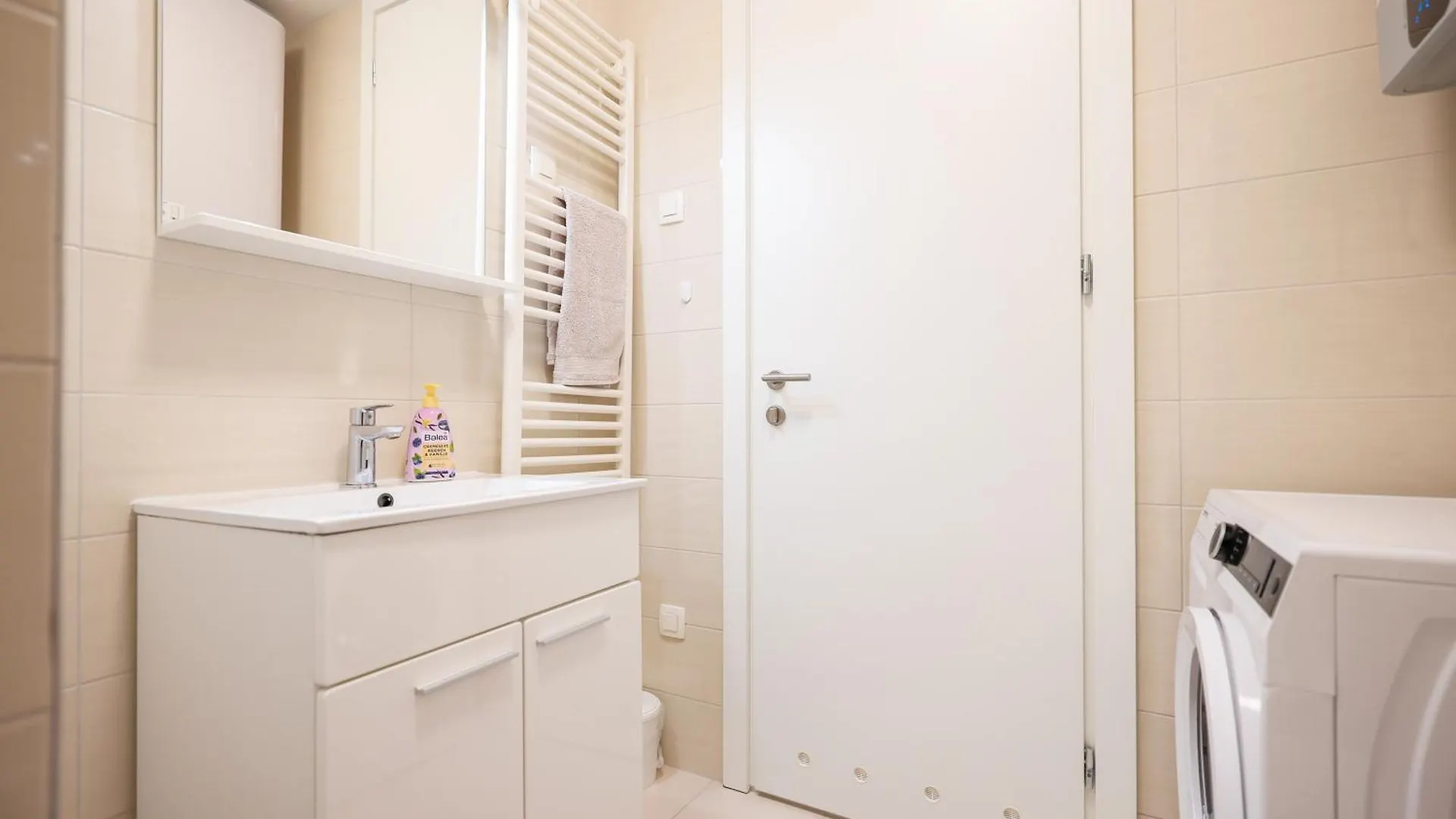Apartment Lorenzo Zadar 0*,  Croatia