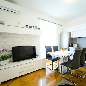 Apartment Palace, Zadar